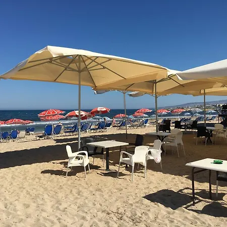 Faros Court Prestige