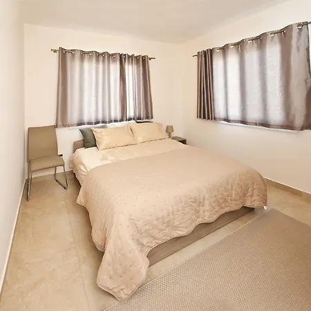 Appartement Faros Court Prestige *